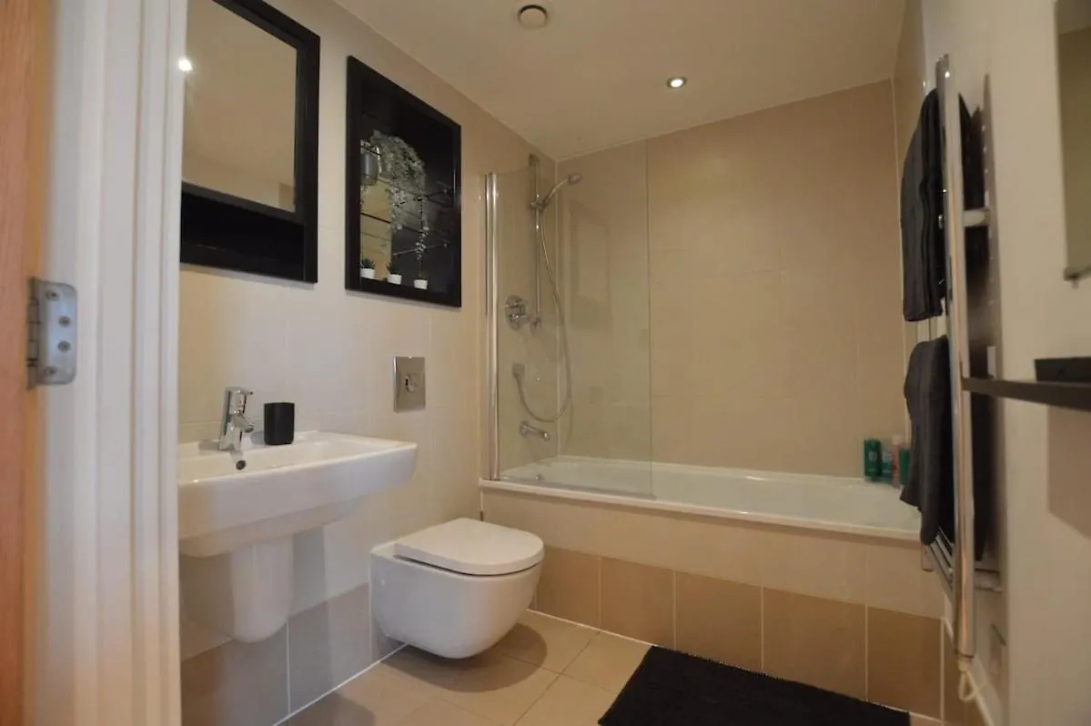 Apartamento Luxury Cove At The Docks Leeds